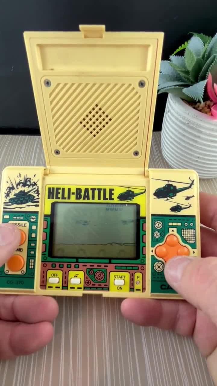 RARE Vintage 1987 Heli-battle Casio Handheld Game. CG 370 Works