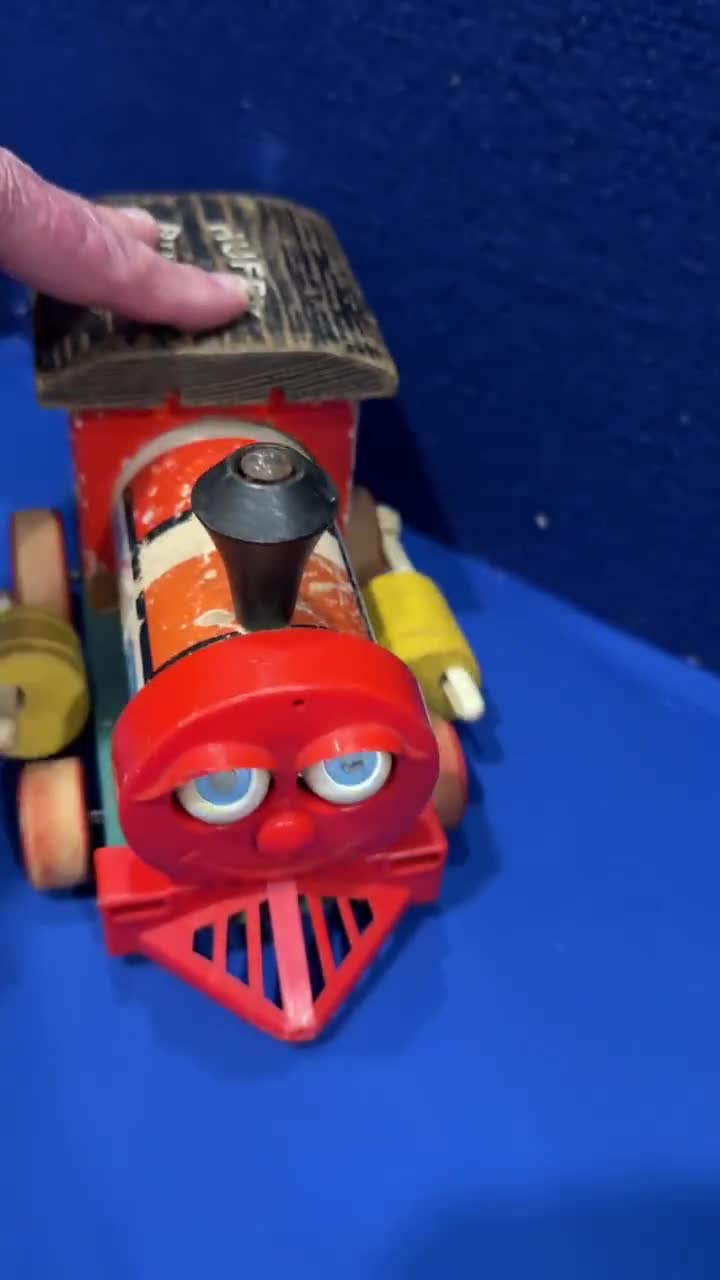 USAビンテージ　フィッシャープライス　汽車　1963年製　ハッフィー・パフィー Vintage 1963 Wooden Fisher-price Huffy Puffy Train Set - Etsy