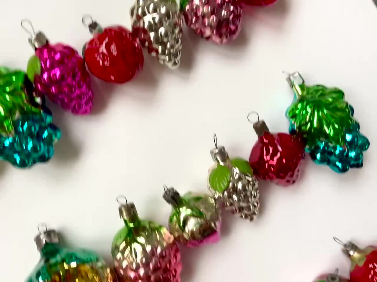 ベリーソビエトのクリスマスオーナメント、60年代のアンティークソ連