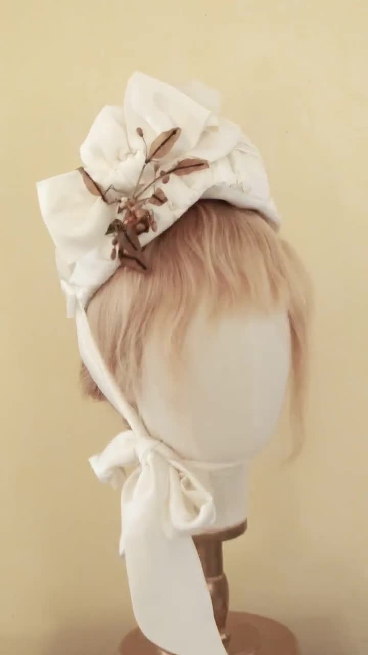 ビクトリア朝の帽子ボンネットウェディングクリームサテン彼女への