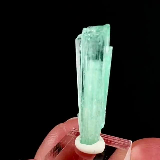 天然エメラルド結晶｜ナイジェリア産ベリル標本 - Etsy 日本