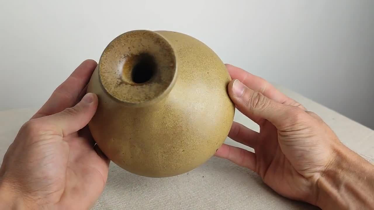 手作り陶器 花瓶 茶色 手作りの陶器の花瓶（13.5 cm）茶色 - Etsy 日本