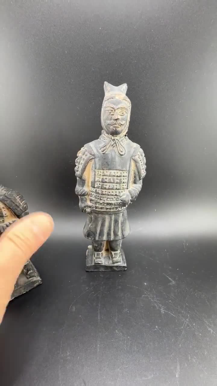 ヴィンテージ 中国製 兵馬俑 ひざまずく戦士と常備軍兵士の像 古代秦
