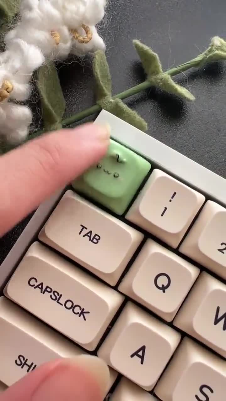 メイプルストーリー風グリーンスライムキーキャップ（手作り粘土製