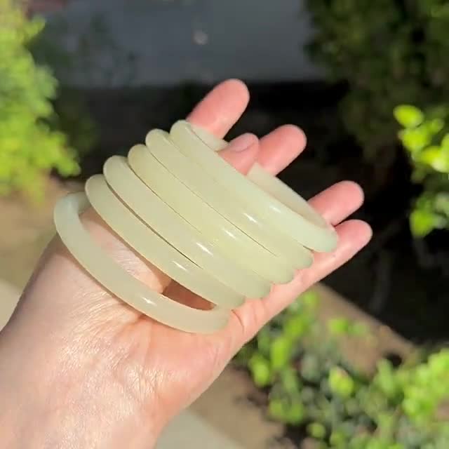 Ice Jade Bangle – Light Yellow-green Carbonate, Hand-polished - Etsy