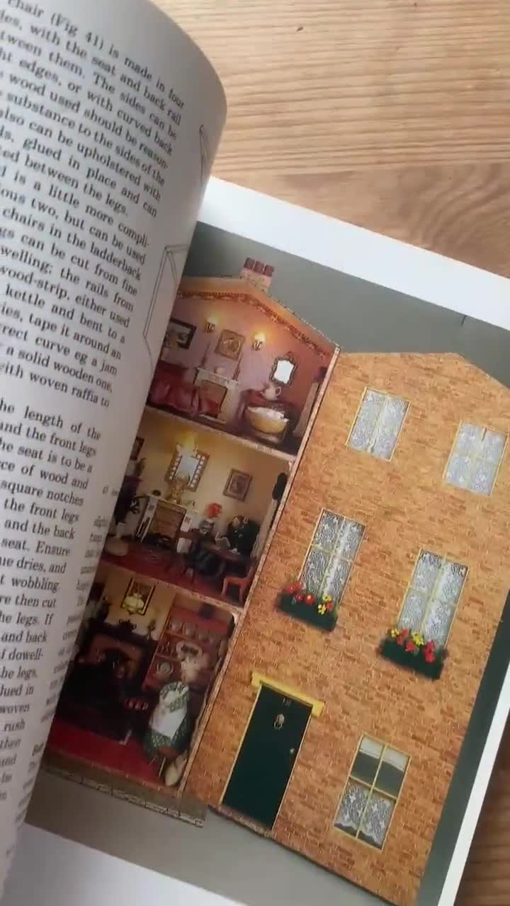 Vintage the Dolls' House Do-it-yourself Book, Miniature Building
