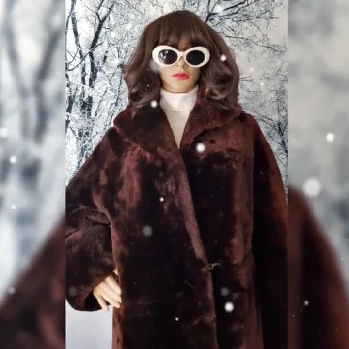 アメリ　ヴィンテージ　FUR DOCKING MOUTON COAT Vintage Coat: Lovely Vintage 1950s/1960s Dark Brown 