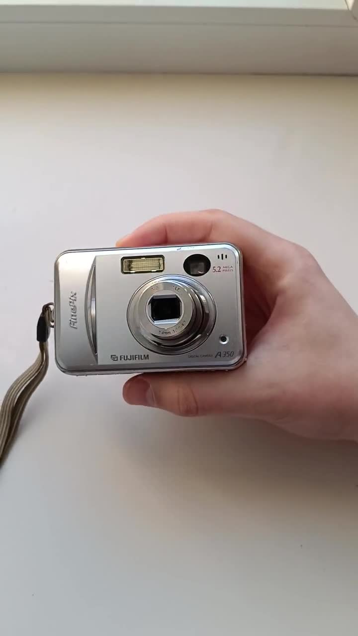 Fujifilm Finepix A350 Silver 5.2MP Digital Compact Camera Xd Card
