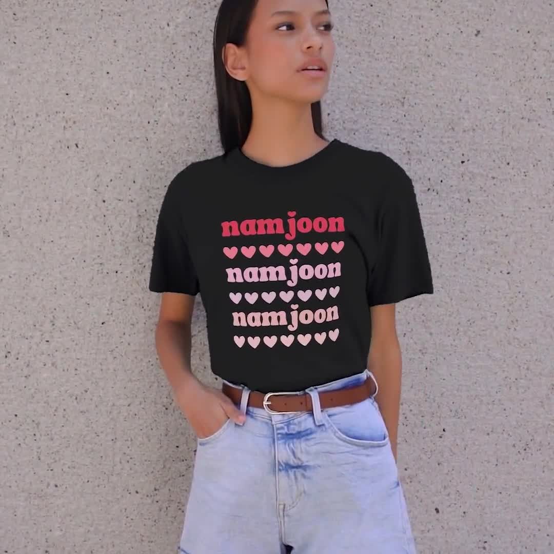 BTS RM Tシャツ：BTSグッズ、K-POPファンギフト、ナムジュンシャツ