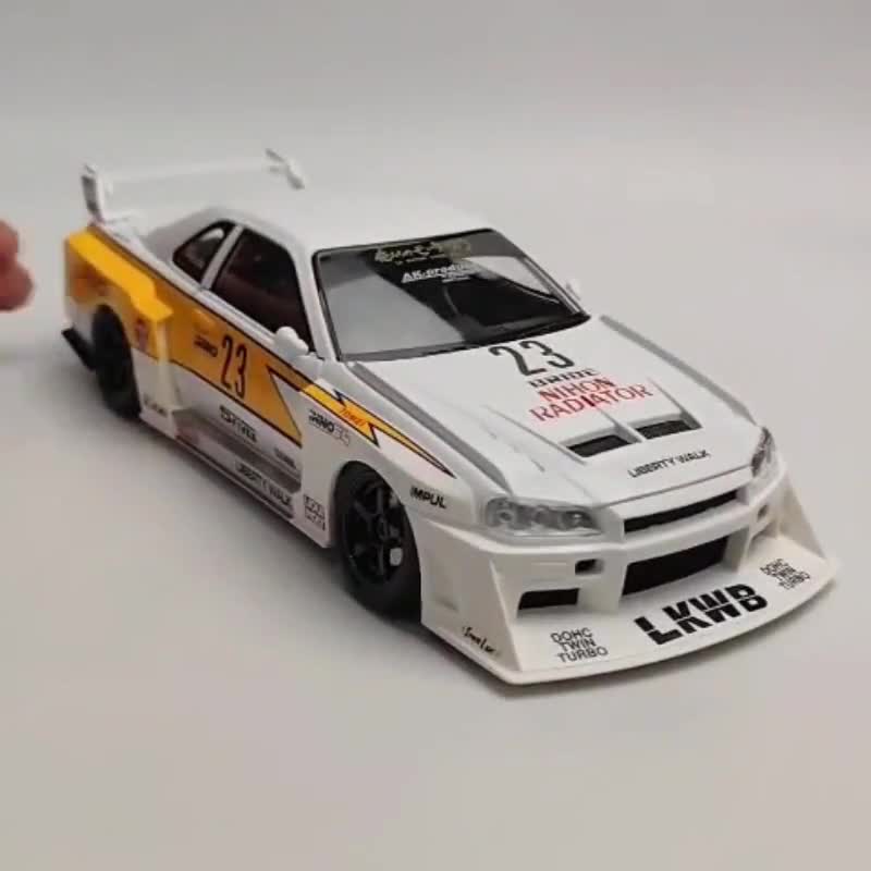 1:24 Scale Nissan Skyline GT-R Liberty Walk Edition Highly