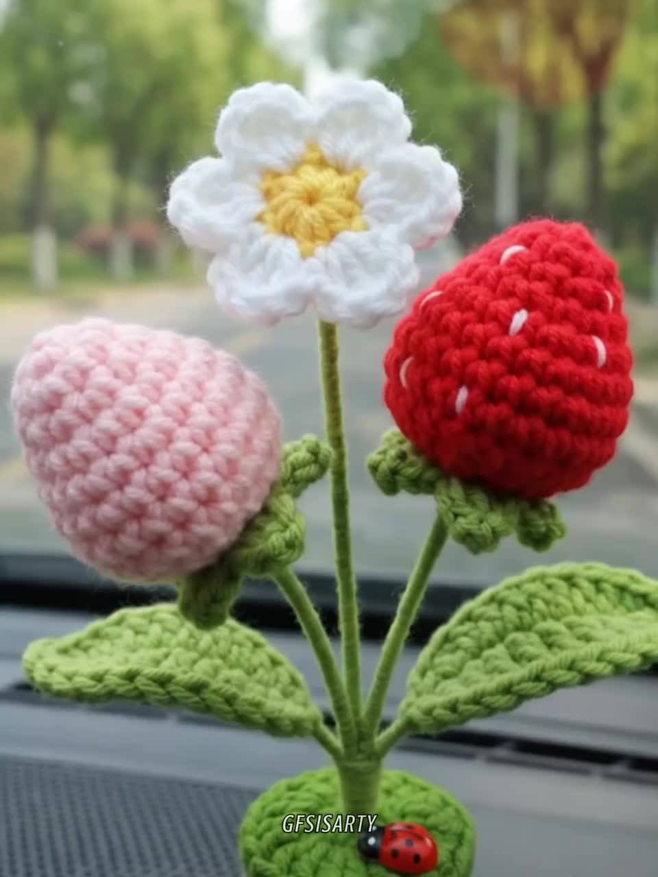 Crochet Strawberry Car Dashboard Bobblehead, Daisy Flower Car