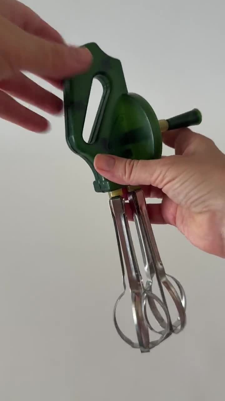 ビンテージの卵泡立て器、ソビエト時代のビンテージハンドミキサー