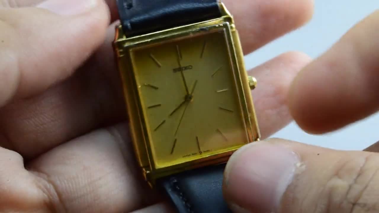 Vintage Seiko Gold Plate 9021 5300 Yellow Dial Men Quartz Watch