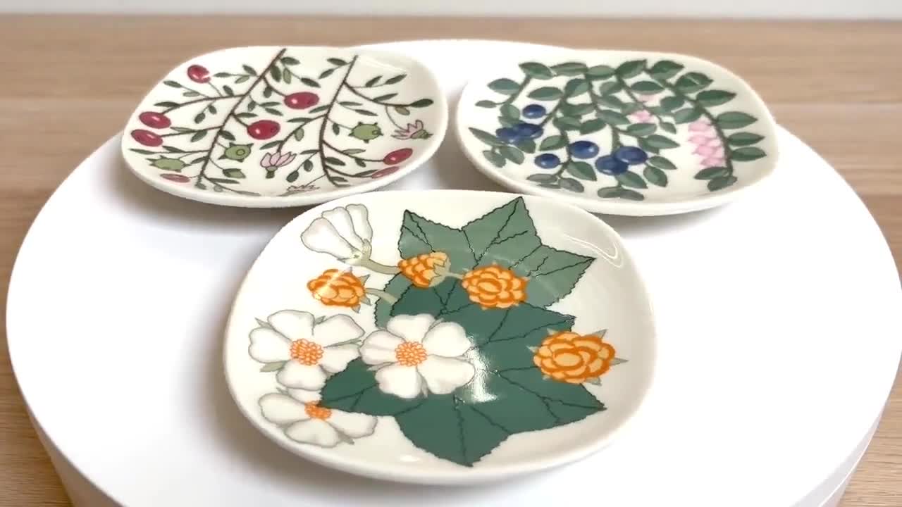 Arabia Finland Small Plate / Wall Decoration, Designed by Kerttu