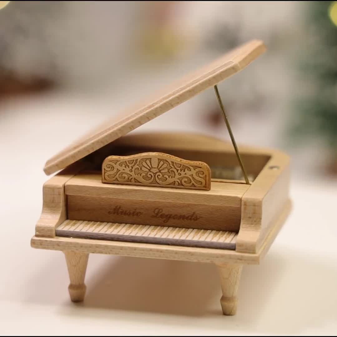 Grand Piano Music Box – Personalized Gift for Music Lovers