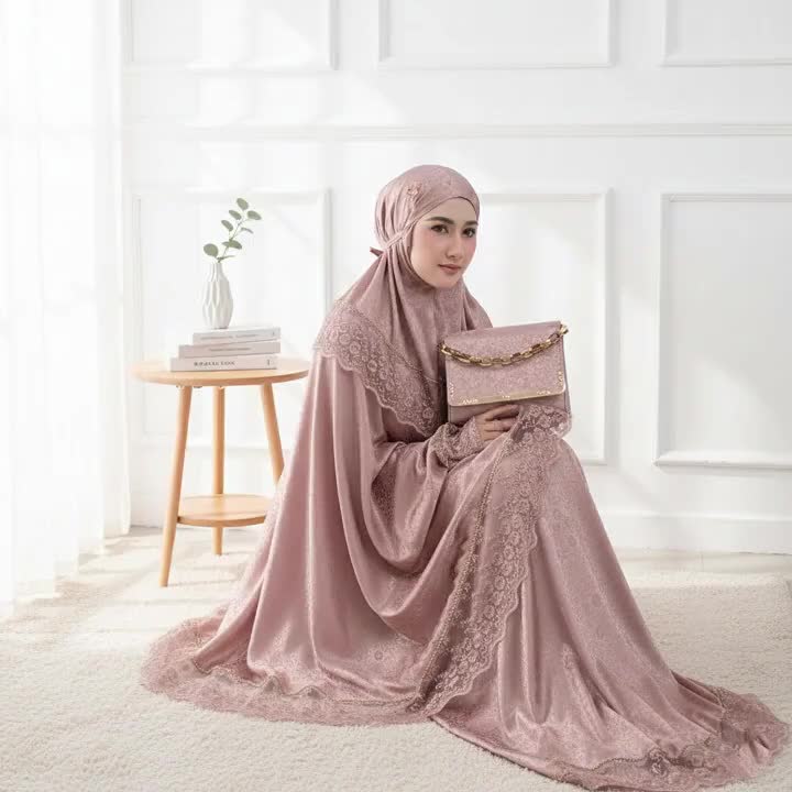 イラン、シルクラグ/サイズ:42x100cm....ir34. Jacquard Silk Telekung Women's Prayer Set With Lace Travel Mukena