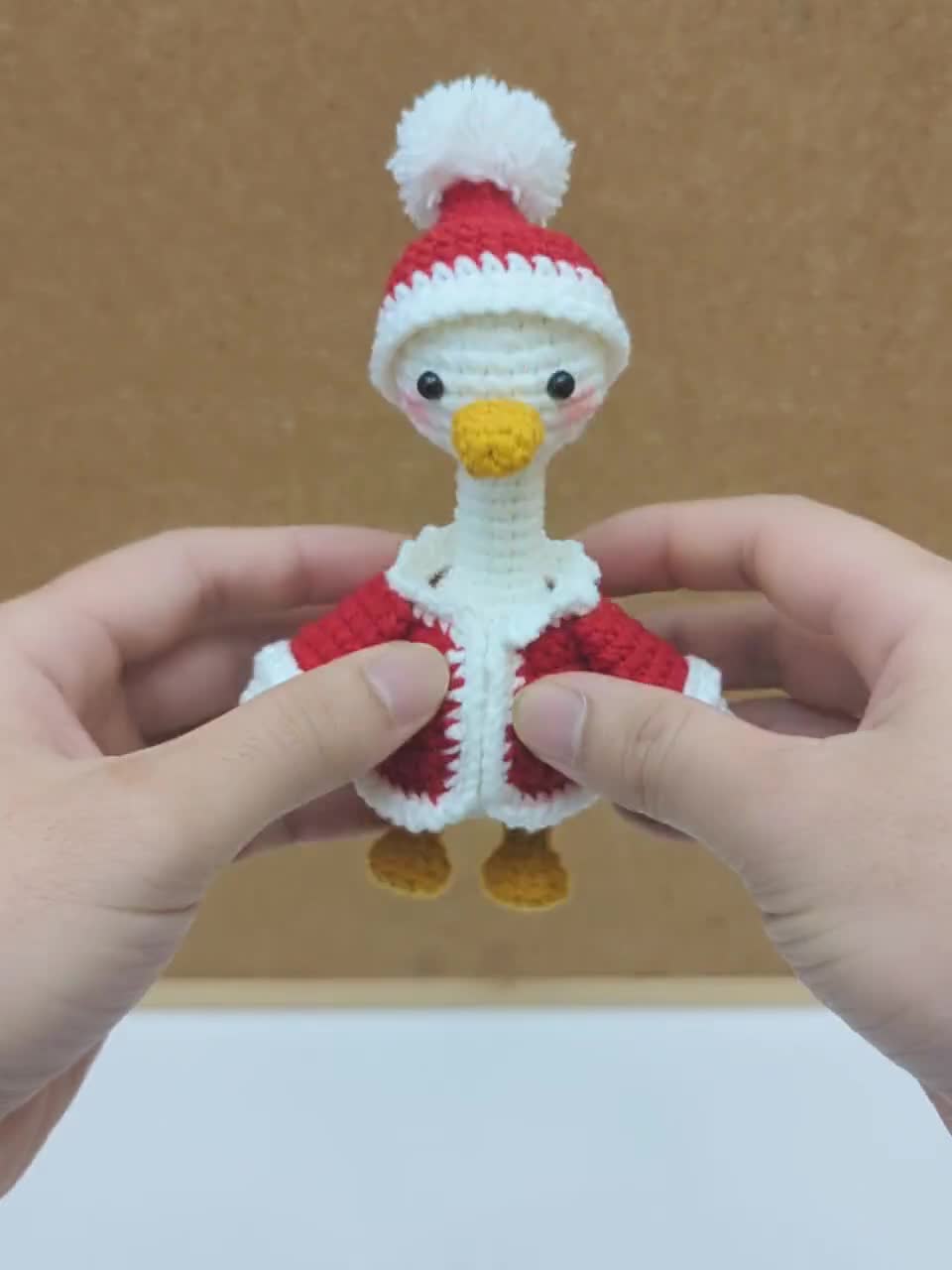 クリスマスガチョウの編み図 - かわいいサンタガチョウのぬいぐるみ
