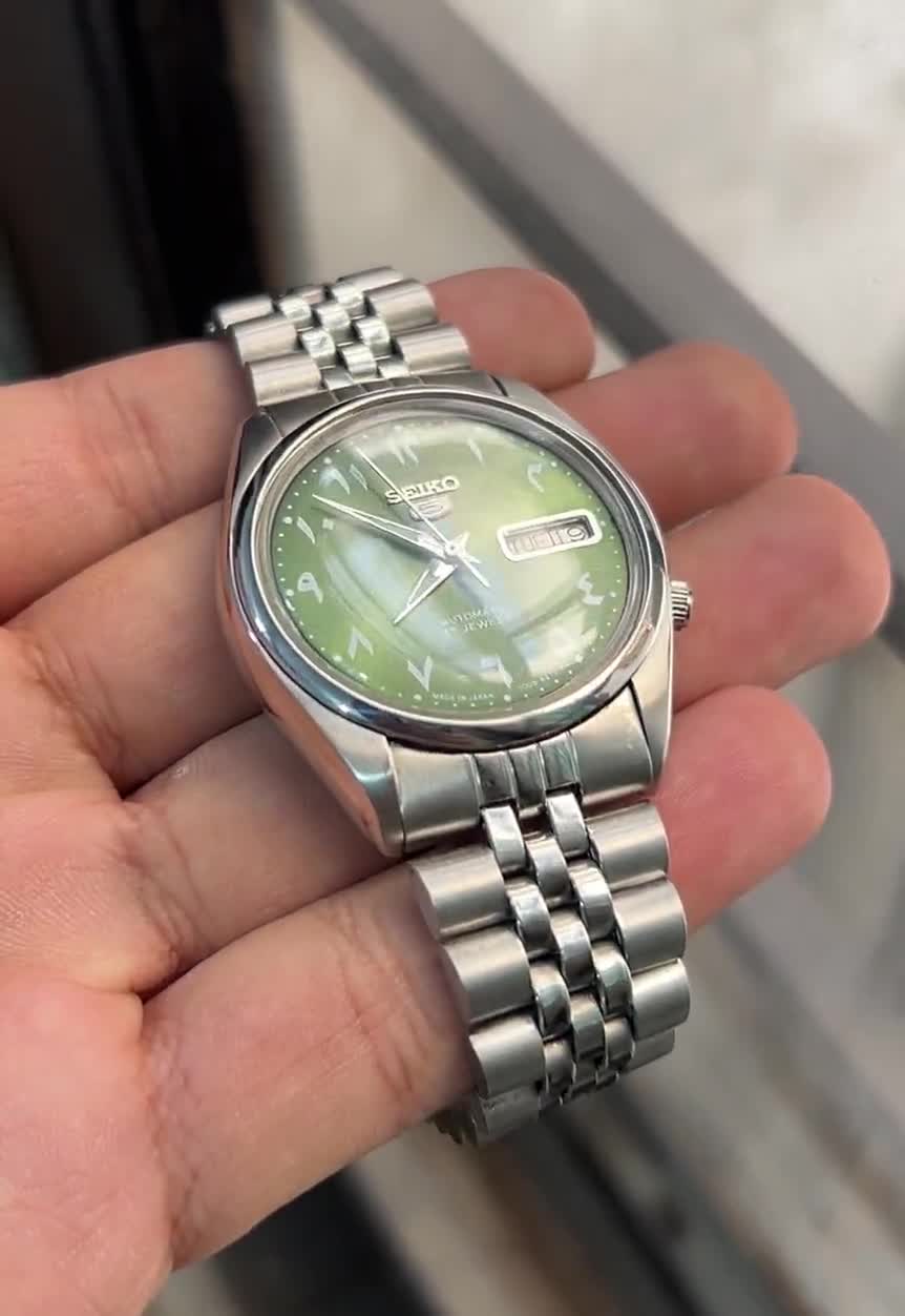 Seiko 5 Automatic 17 Jewels Forest Green Arabic Dial Japan Men's