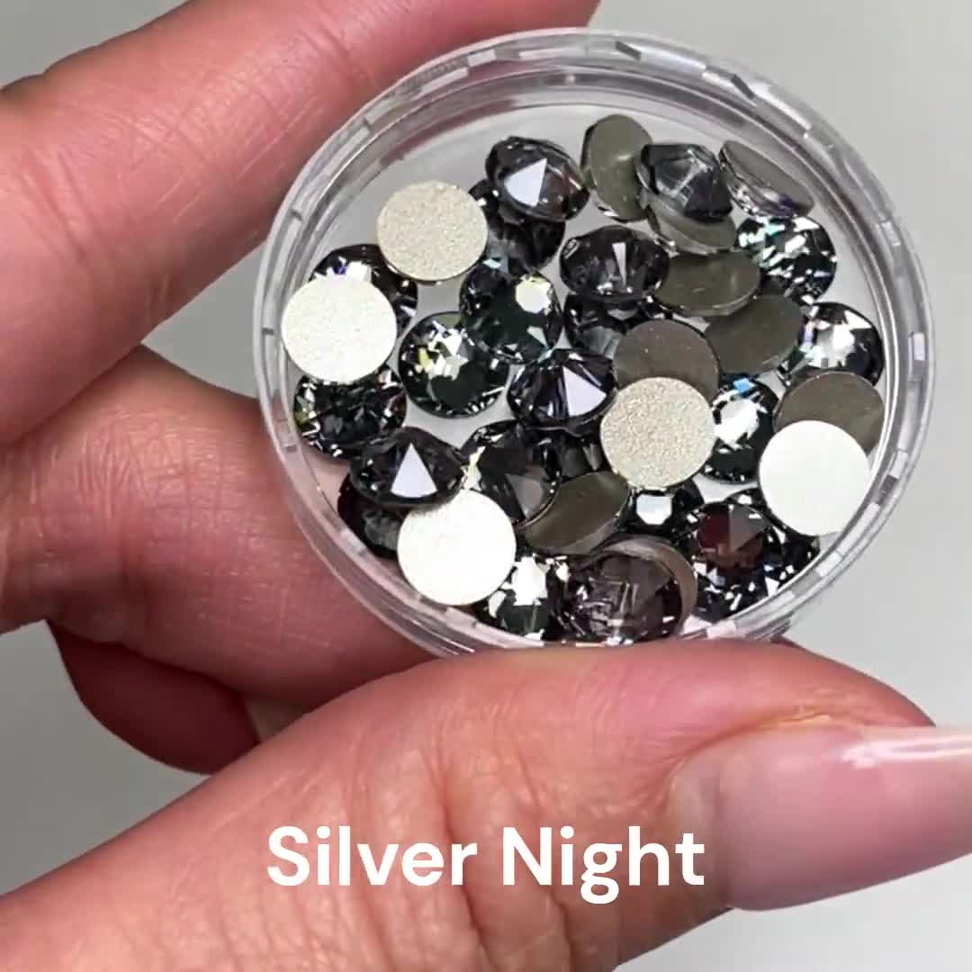 Crystal Silver Night (001 SINI) Swarovski 2088 XIRIUS 30ss