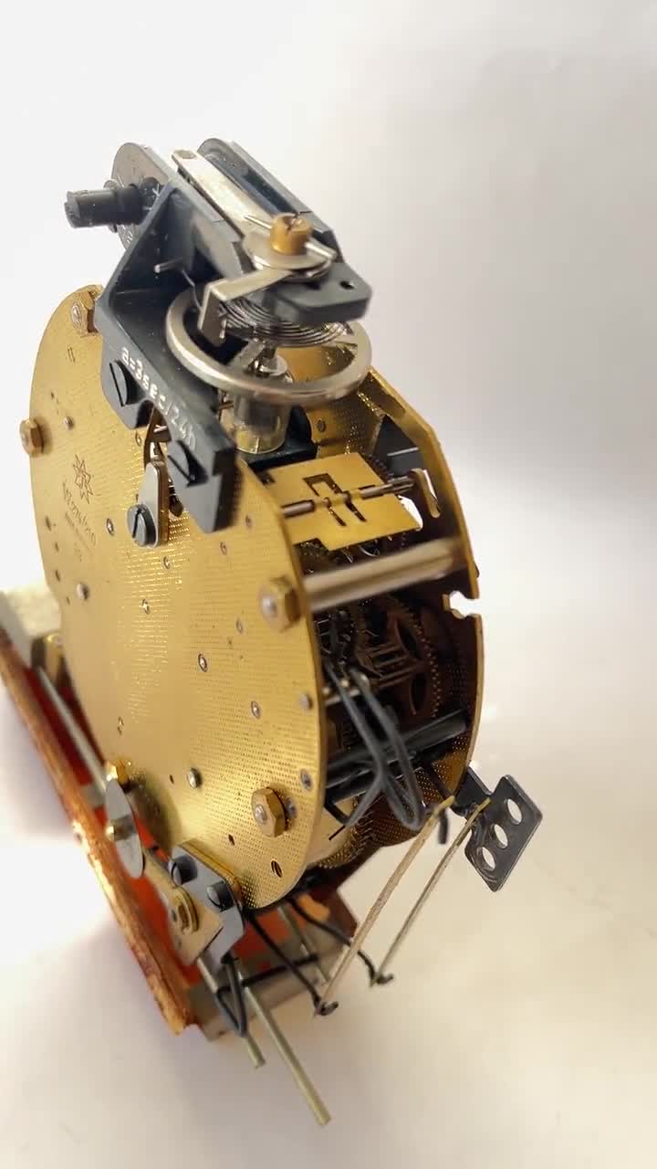 1950s JUNGHANS W274 210 Chiming Clock Movement Defect Germany Wall