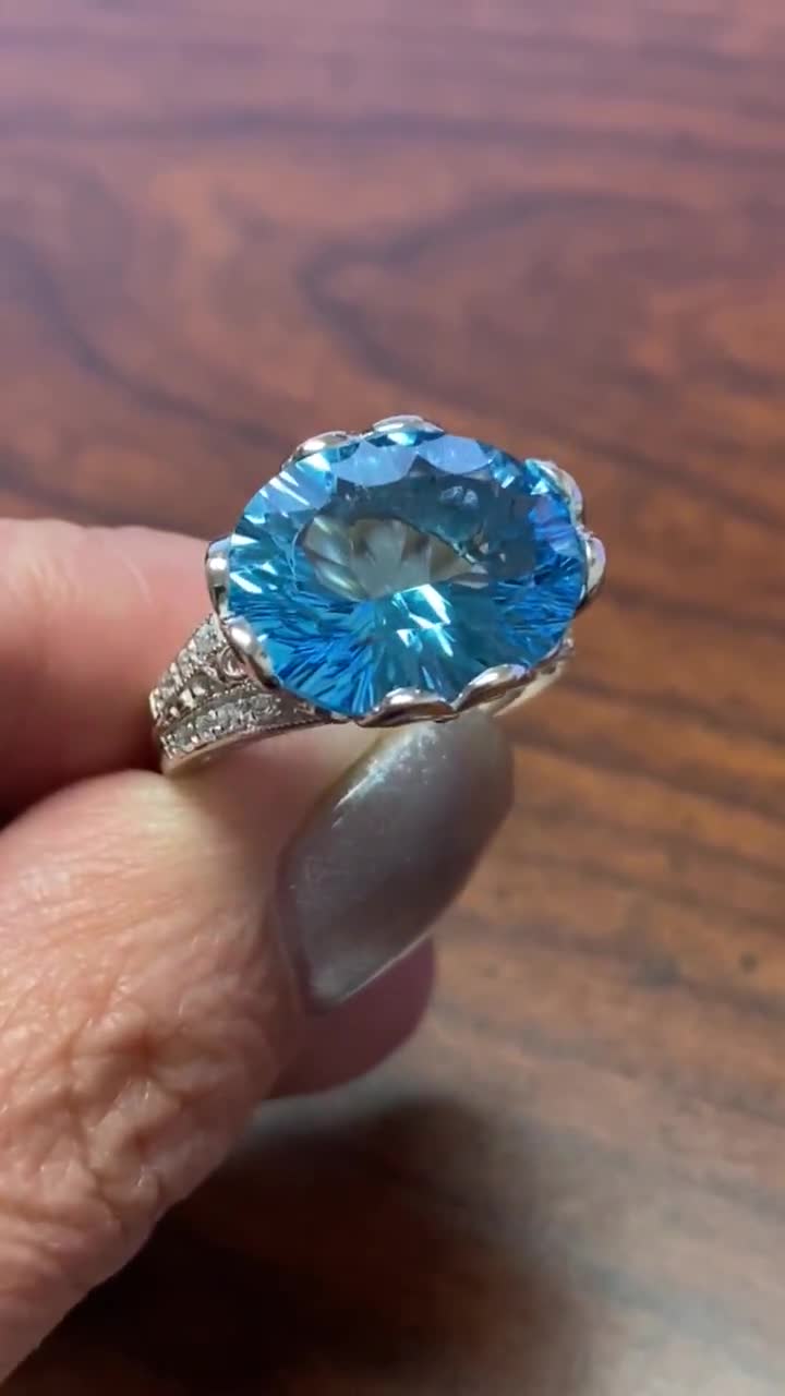 14Kホワイトゴールド ブルートパーズリング、大粒宝石の婚約指輪
