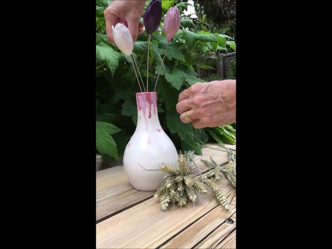 手作り陶器チューリップの花：永遠のフラワーアレンジメント - Etsy 日本