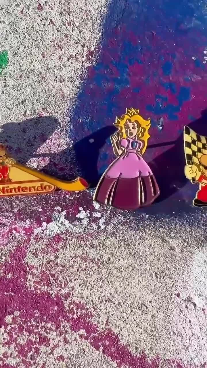 ヴィンテージ スーパーマリオ ピーチ姫 エナメル ラペルピン 80年代 90