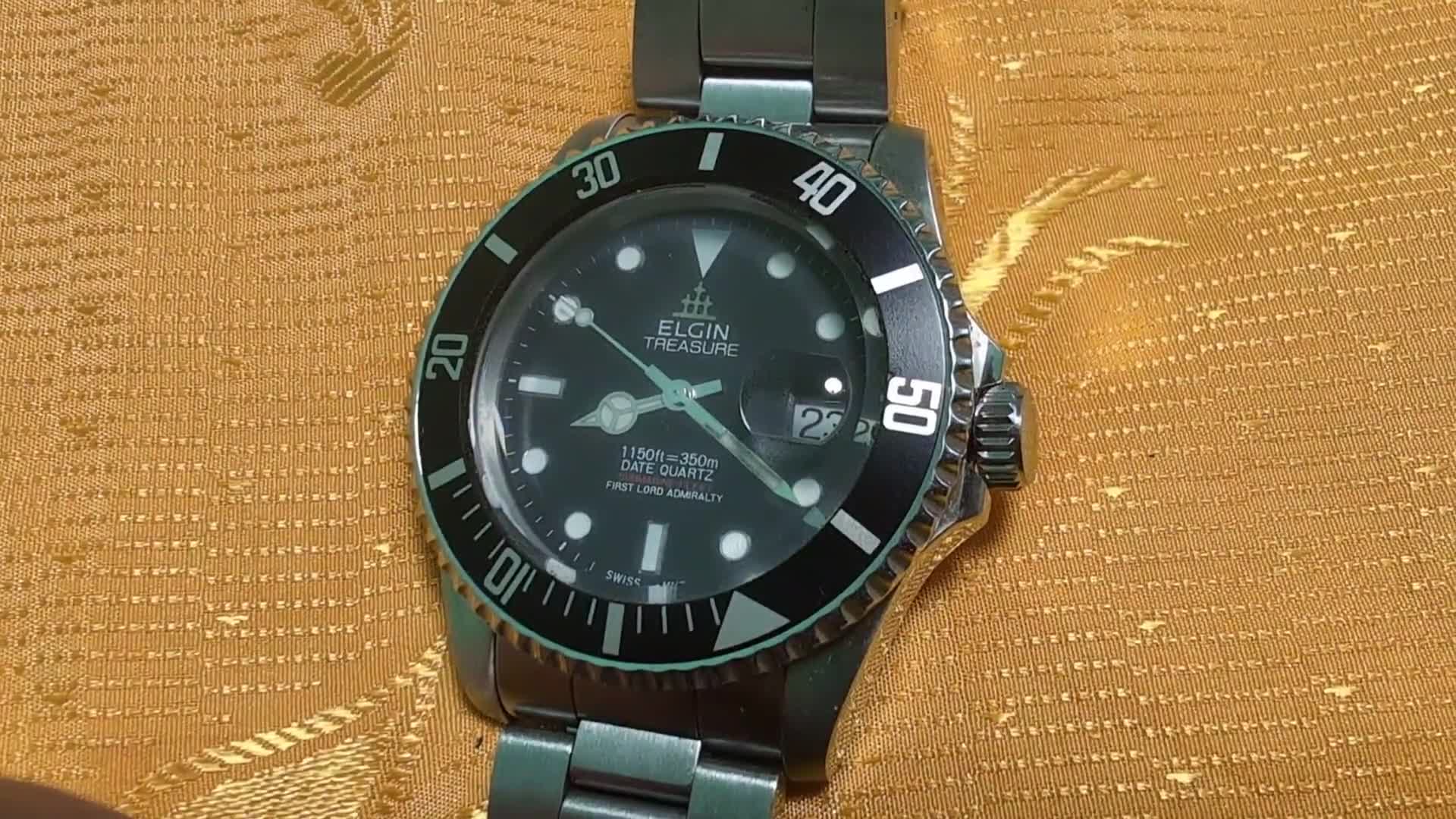 ELGIN　TREASURE　FK272　ダイバーズウォッチ　スイスムーブメント Vintage Elgin Treasure Diver FK-272 Swiss Quartz Watch 350M Diver