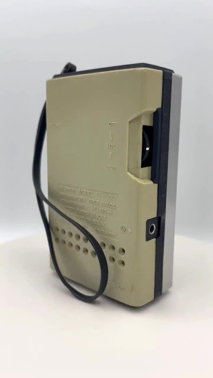 Vintage 1960s Sony Transistor Radio Solid State AM Receiver Cool