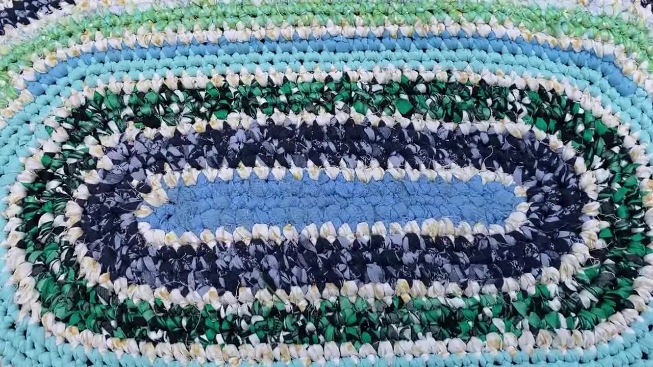 かぎ針編みラグマット、楕円形リサイクル生地マット、85 x 58 cm