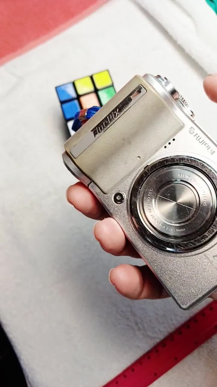 Working Vintage Fujifilm Finepix E500 Digital Camera – Y2K