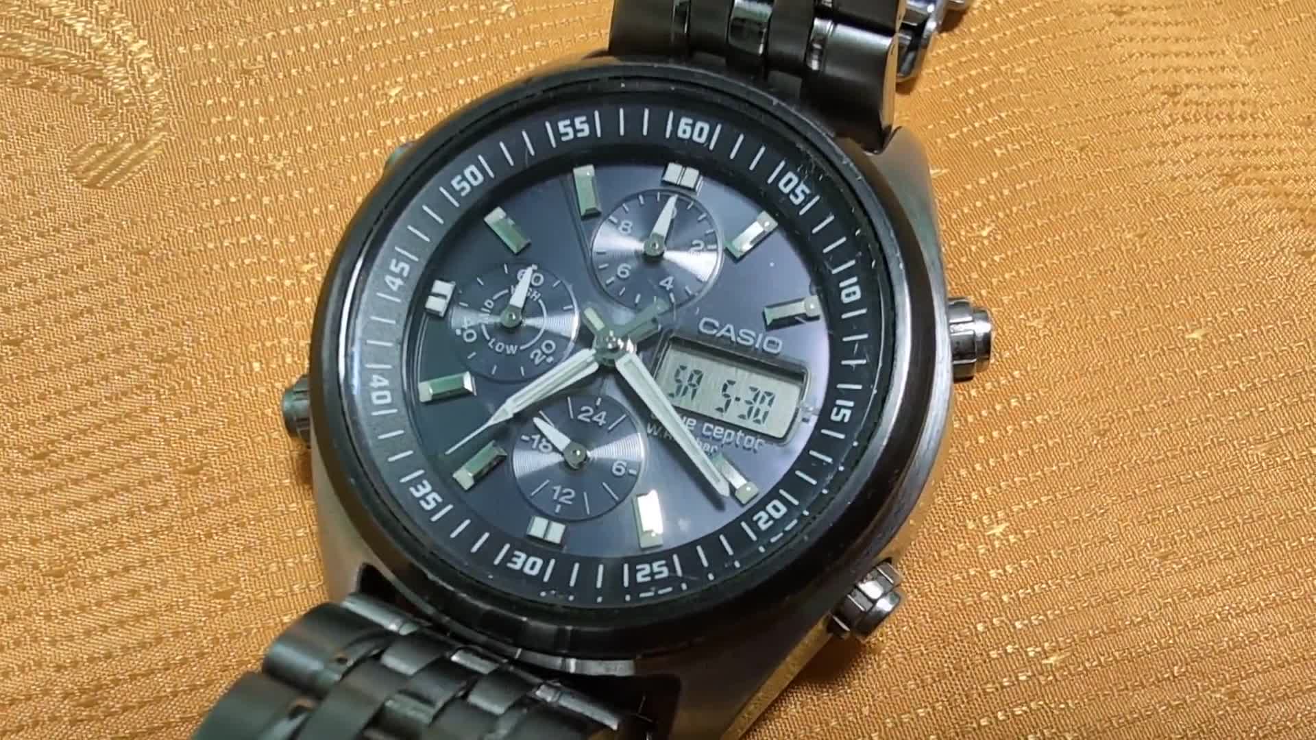 Vintage Casio Wave Ceptor WVQ-500 Tough Solar Radio Controlled