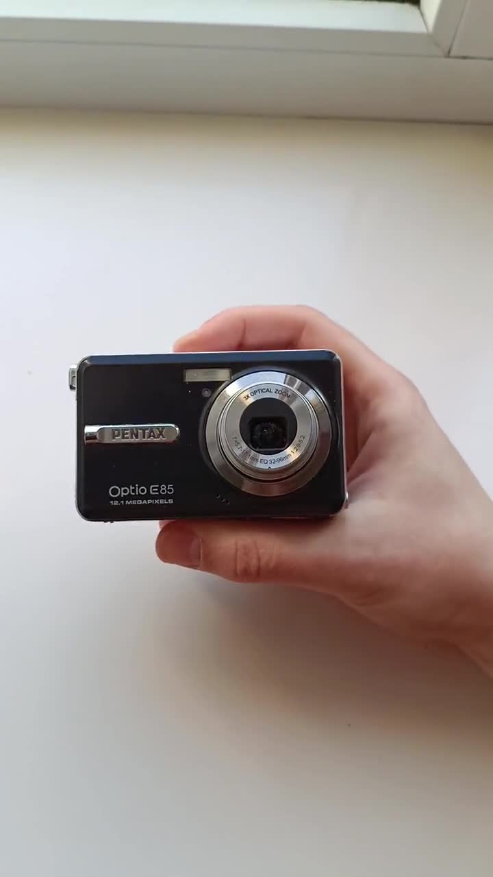 Pentax Optio E85 Black 12.1MP Digital Compact Camera Working Full