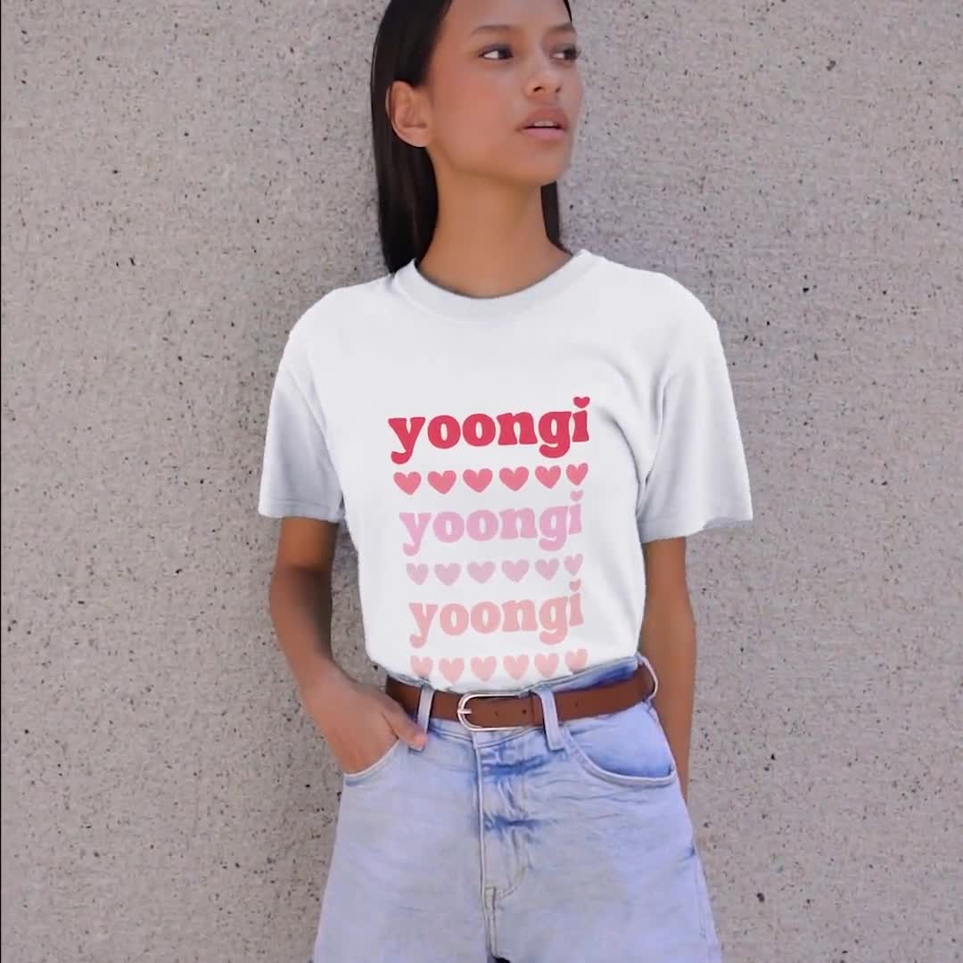 BTS シュガ Tシャツ：BTSグッズ、K-POPファンギフト、ミン・ユンギT