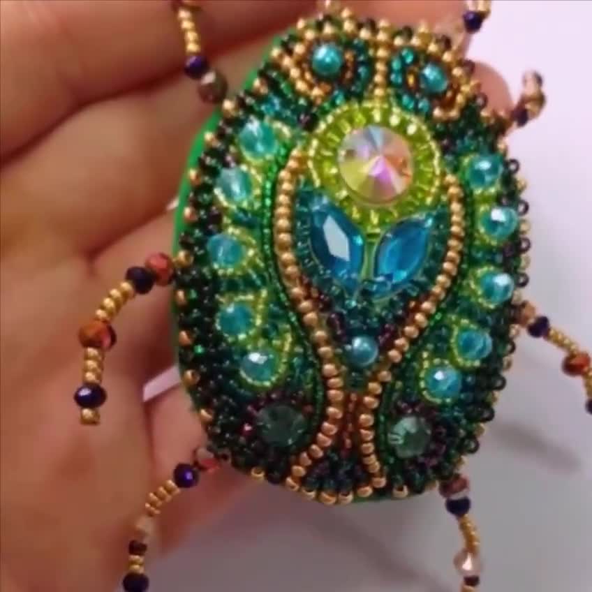 ビーズ刺繍キット 甲虫ブローチ、昆虫刺繍、ビーズの緑の虫、DIY昆虫