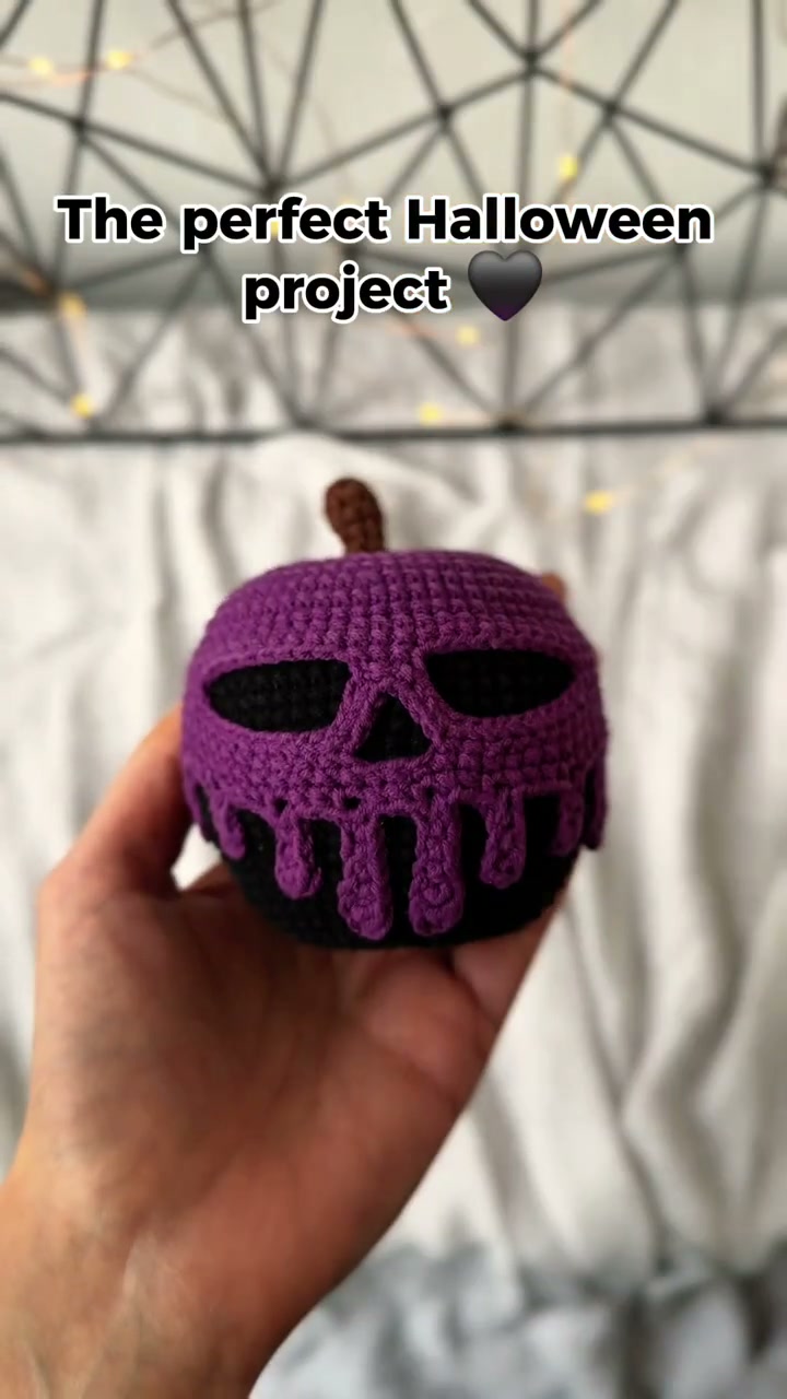 毒りんごの編み図：ハロウィンあみぐるみ（PDFファイル） - Etsy 日本