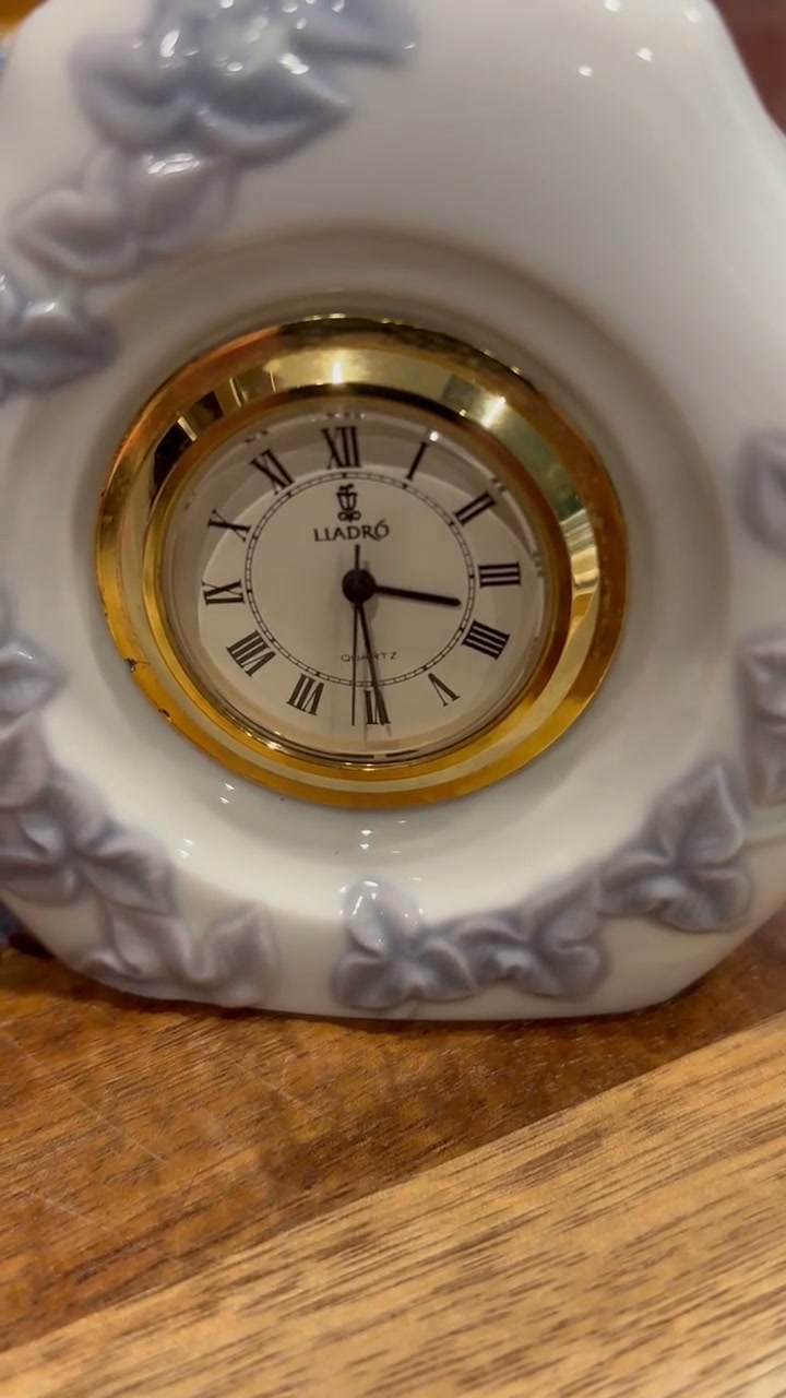 Vintage, Lladro Porcelain Clock. Sometimes Called Valencia or