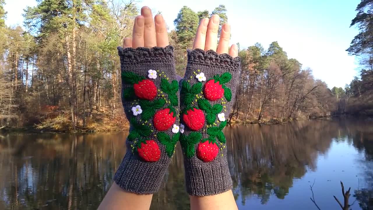 Fingerless Gloves Strawberry, Embroidered Fingerless Gloves, Hand Knitted  Mittens, Gray Hand Warmers, Merino Wool Gloves 