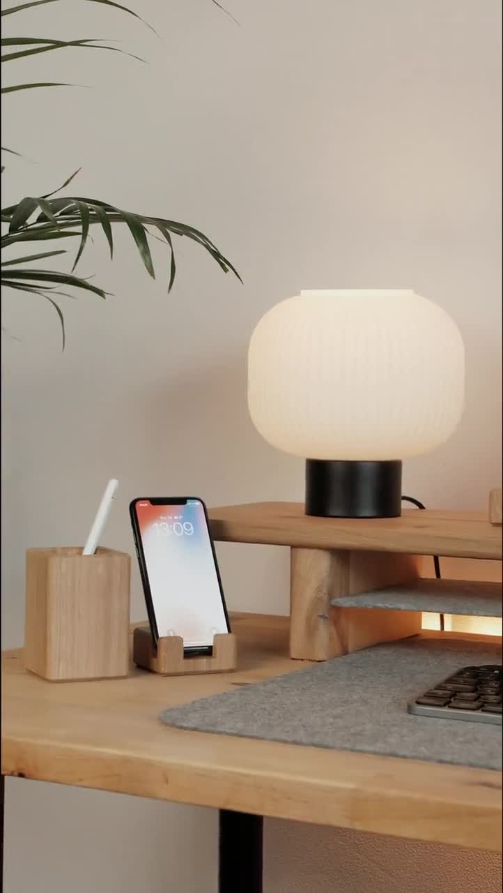 Supporto per smartphone in rovere fatto a mano, arredamento minimale in  legno, supporto per cellulare, supporto per tablet, accessori per ufficio, organizzazione  da scrivania -  Italia