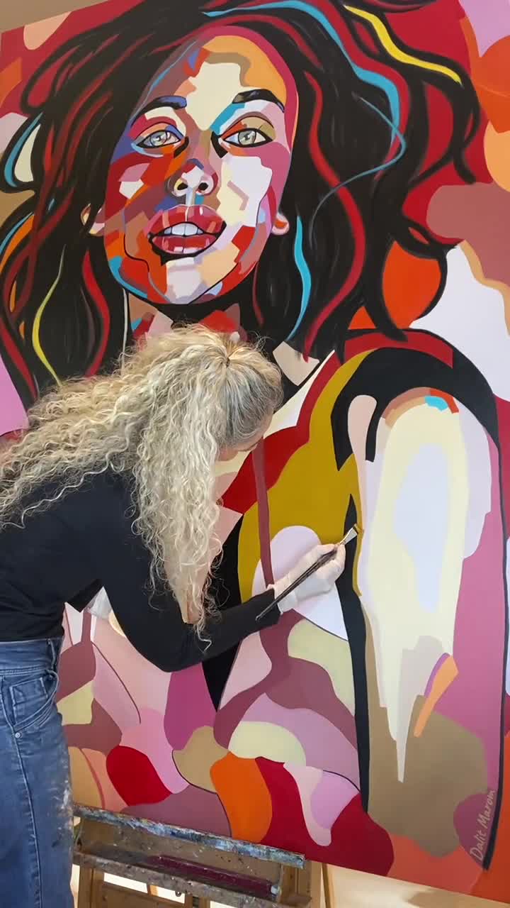 Pittura digitale di donna con capelli lunghi · Creative Fabrica