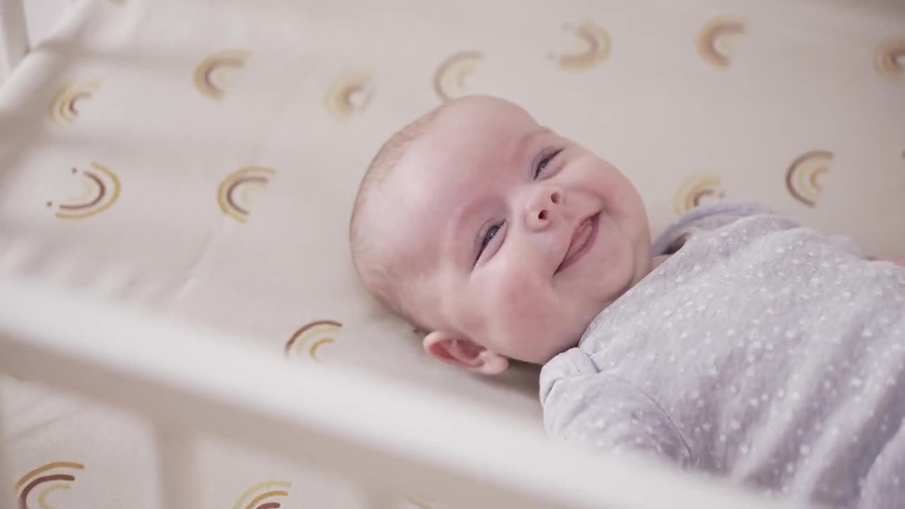 ÜneeQbaby 100% Wasserdichter Matratzenschoner | Bio-Baumwolle, Öko-Tex Klasse I