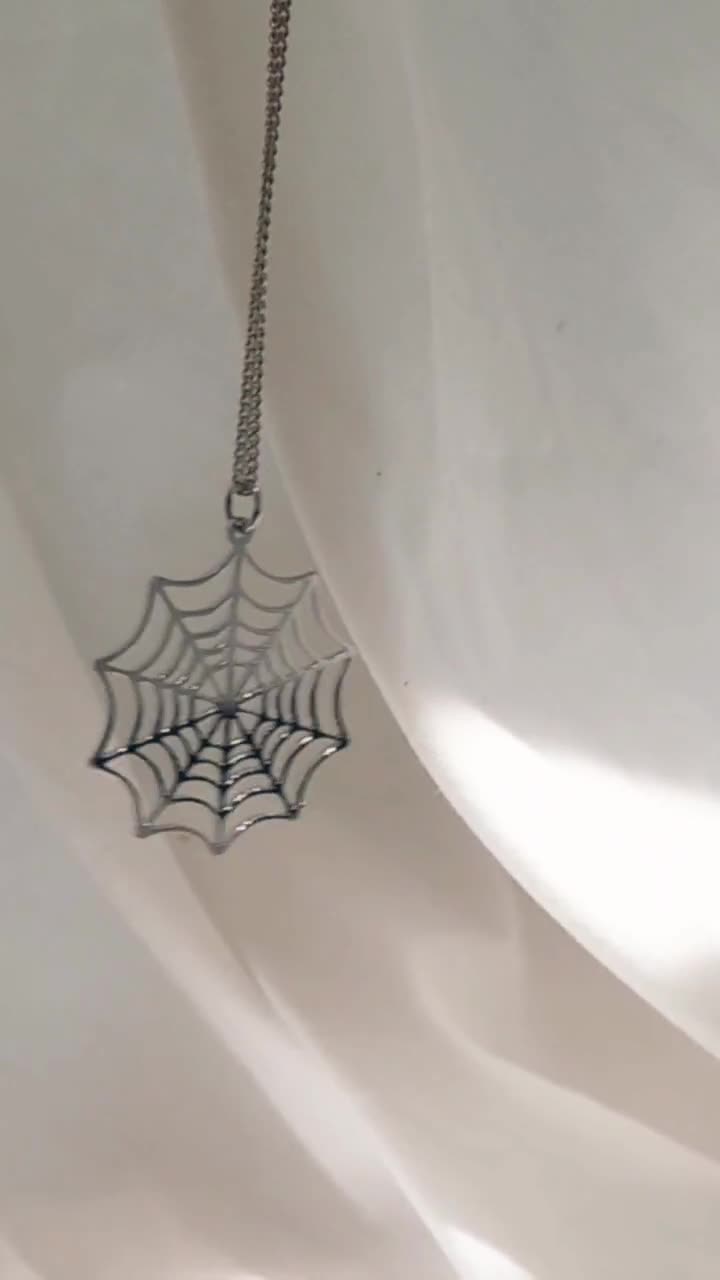 アクセサリー EXODUS D.O.D SPIDERWEB NECKLACE SILVER92 EXODUS D.O.D SPIDERWEB NECKLACE SILVER92 - メルカリ