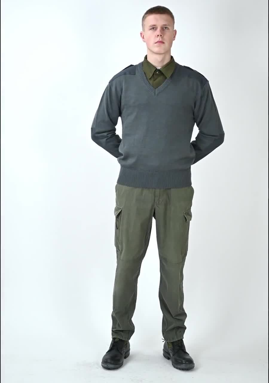 Maglione In Pura Lana Grigio Oversize In Grigio - Foto 6