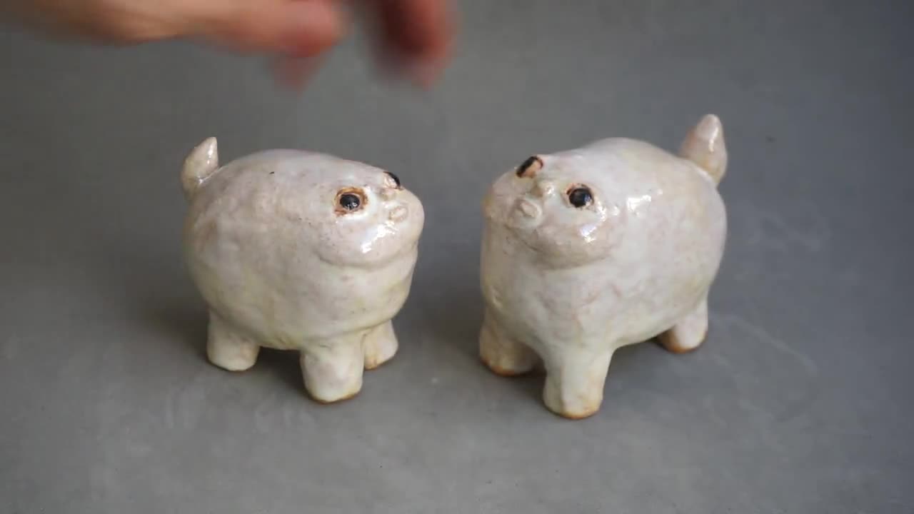 陶芸彫刻アート、人間の顔の奇妙な彫刻、犬の置物、陶芸動物