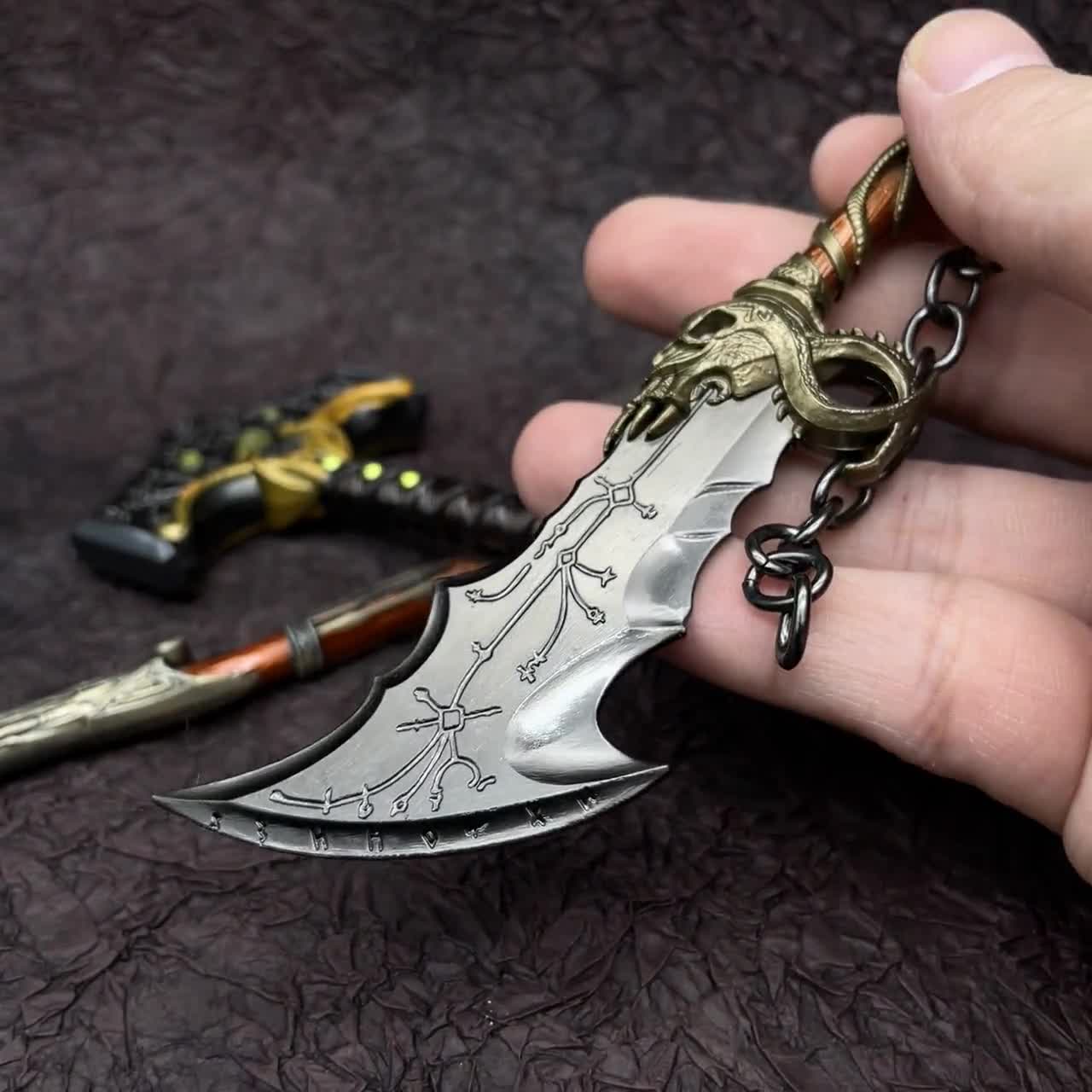 New God of War Ragnarok Keychain Kratos Ares Thor's Hammer Mjolnir Blades  of Exile Leviathan Axe Weapon Penant Key Chain Jewelry