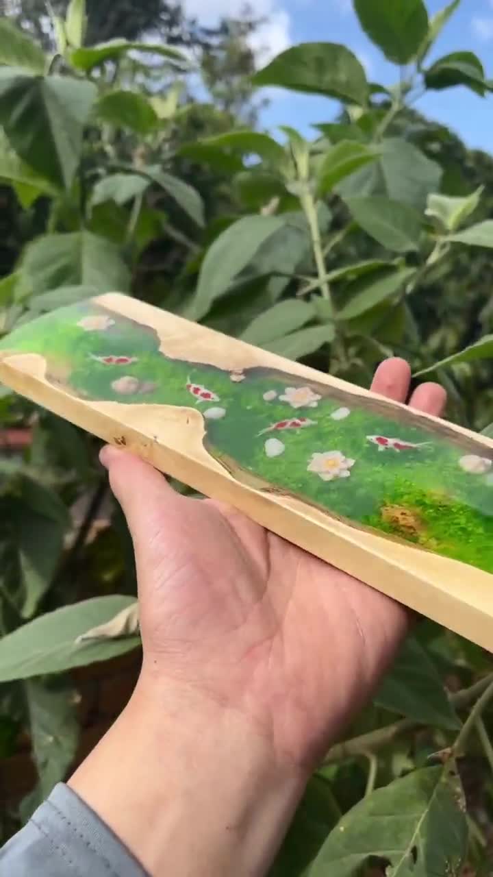 Reposamuñecas de resina para peces koi: Acuario de río con musgo verde, hecho a mano video poster