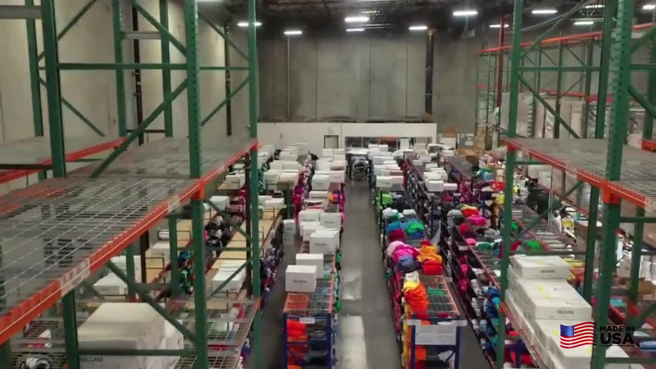 Camiseta de Buzz Lightyear, Camiseta de Toy Story de Disney, Camiseta de Buzz de Toy Story, Camiseta de Disney Friends, Camiseta "Hasta el infinito y más allá" AYCF11 video poster