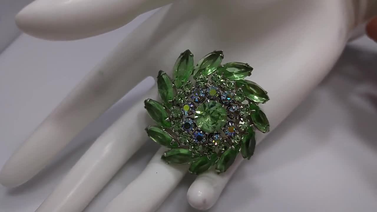 WEISS Sparkling Peridot / Celery GREEN Rhinestones Pin / Brooch - Ruby Lane