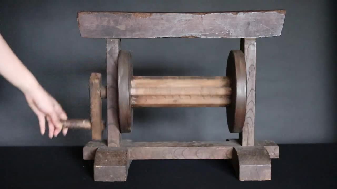 アンティークな日本製木製シルクボビンホイール、糸巻糸巻き機（幅23.2