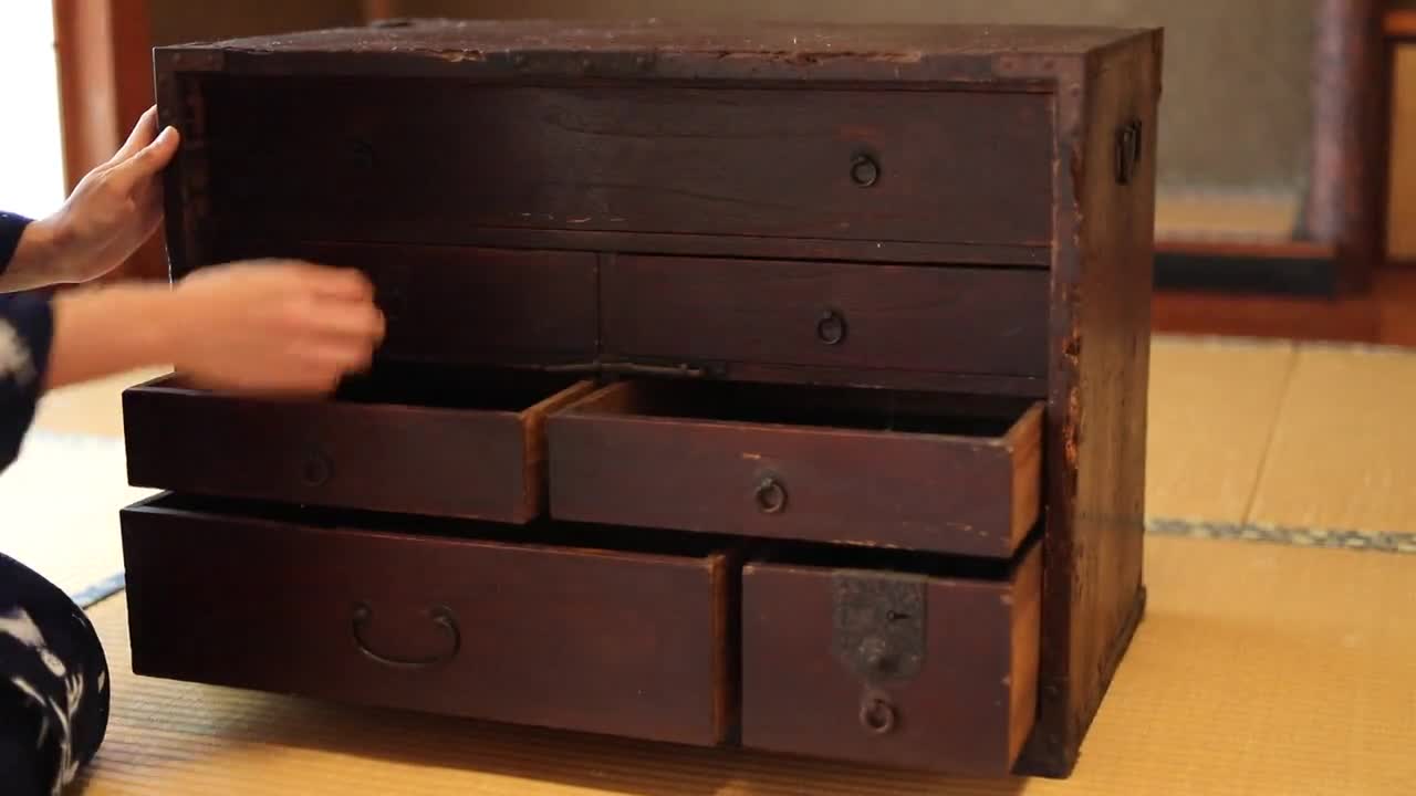 アンティーク箪笥：7段引き出し付き木製キャビネット、江戸時代 - Etsy